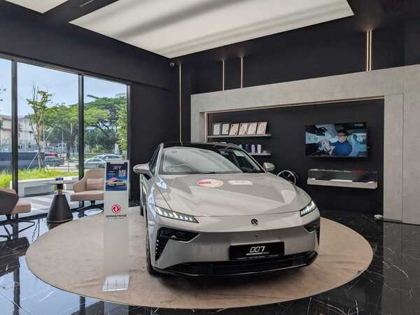 Dongfeng 007 Electric