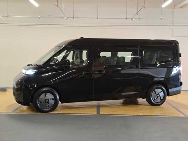 Farizon SuperVan Minibus Electric