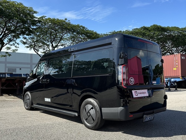 Farizon SuperVan Minibus Electric