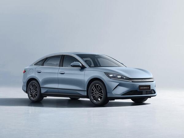 BYD Seal 6 Sedan Plug-in Hybrid