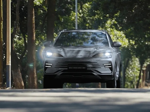 BYD Sealion 6 Plug-in Hybrid